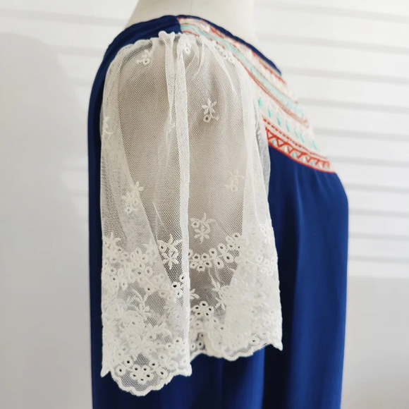 Umgee Dress Turquoise Blue Lace Sleeves / Size Small - Picture 3 of 6